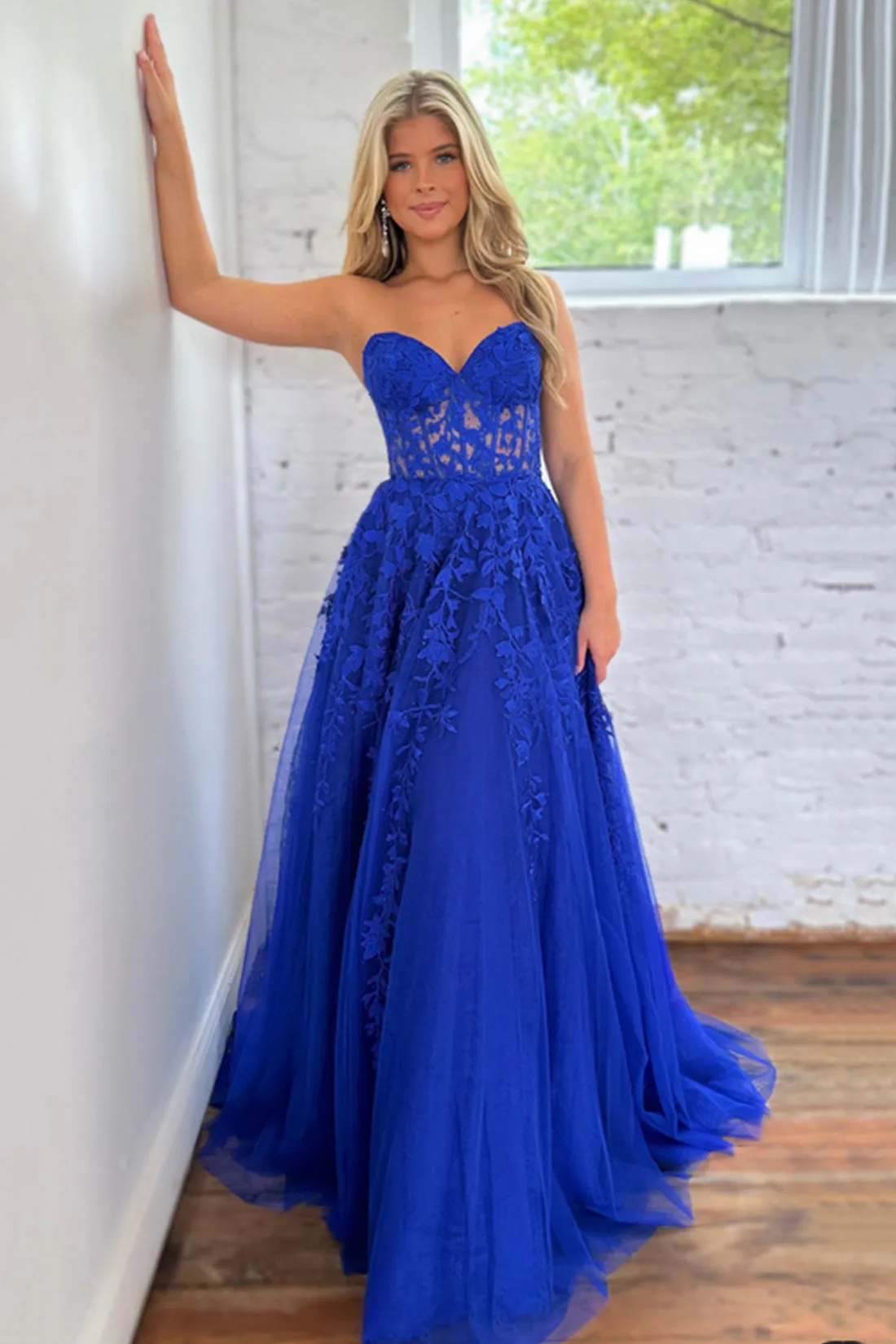 Cute A Line Sweetheart Royal Blue Tulle Long Prom Dresses with Lace