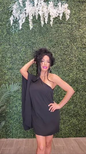 ONE KISS One-Shoulder Ruffle Sleeve Dress