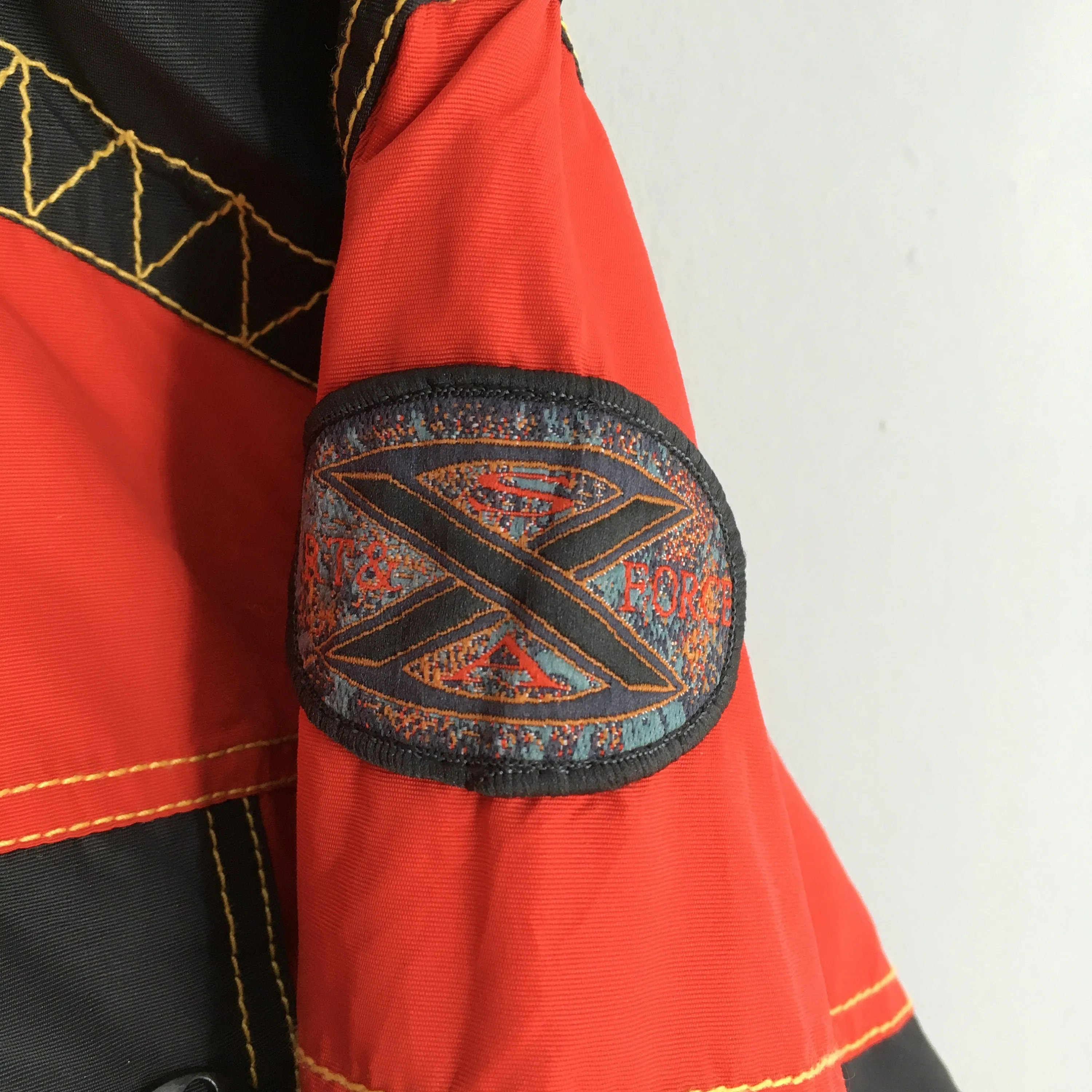 Snow Art Hooded Ski Wear Jacket Medium