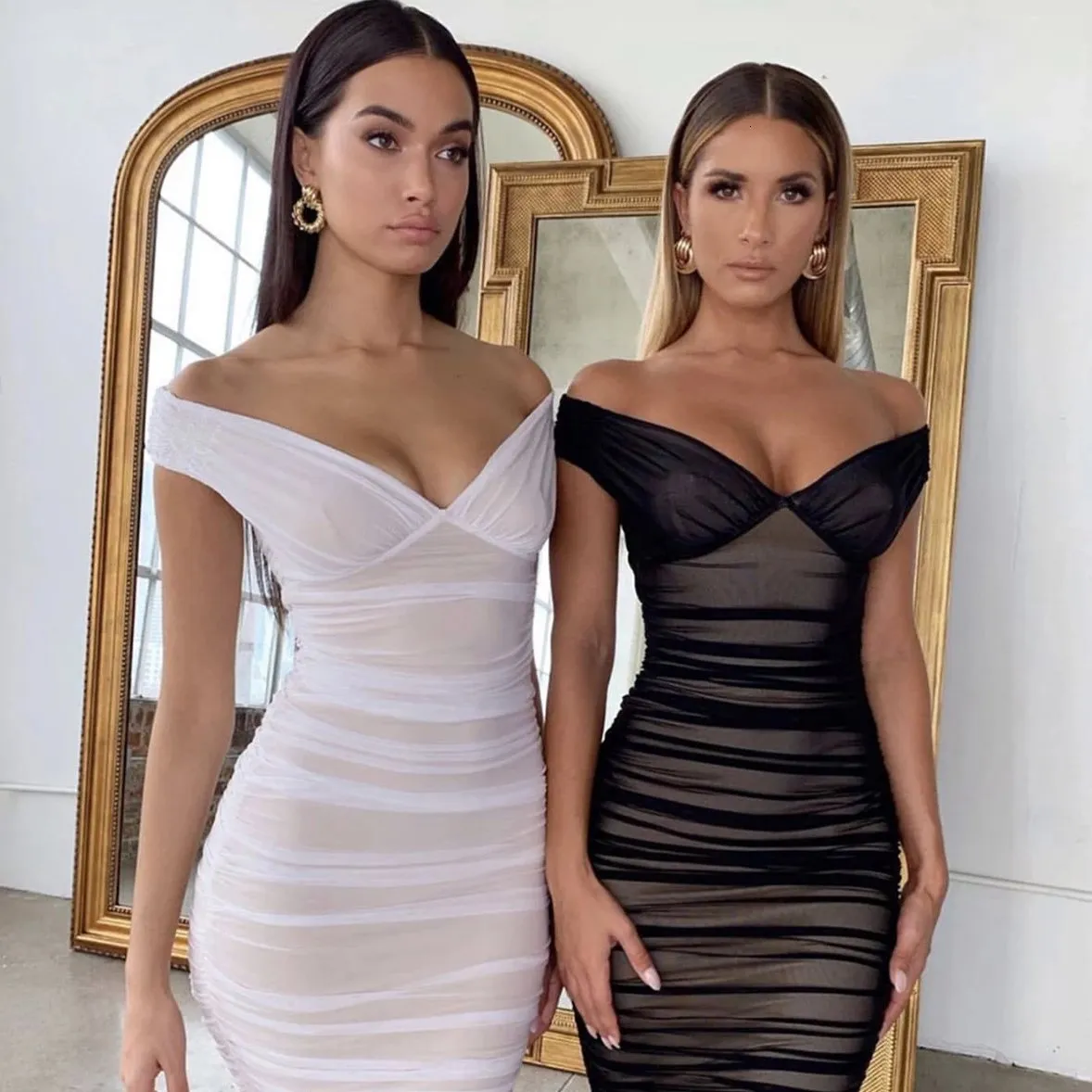 Women's Sheath Lace High-Waist V-Neck Dress