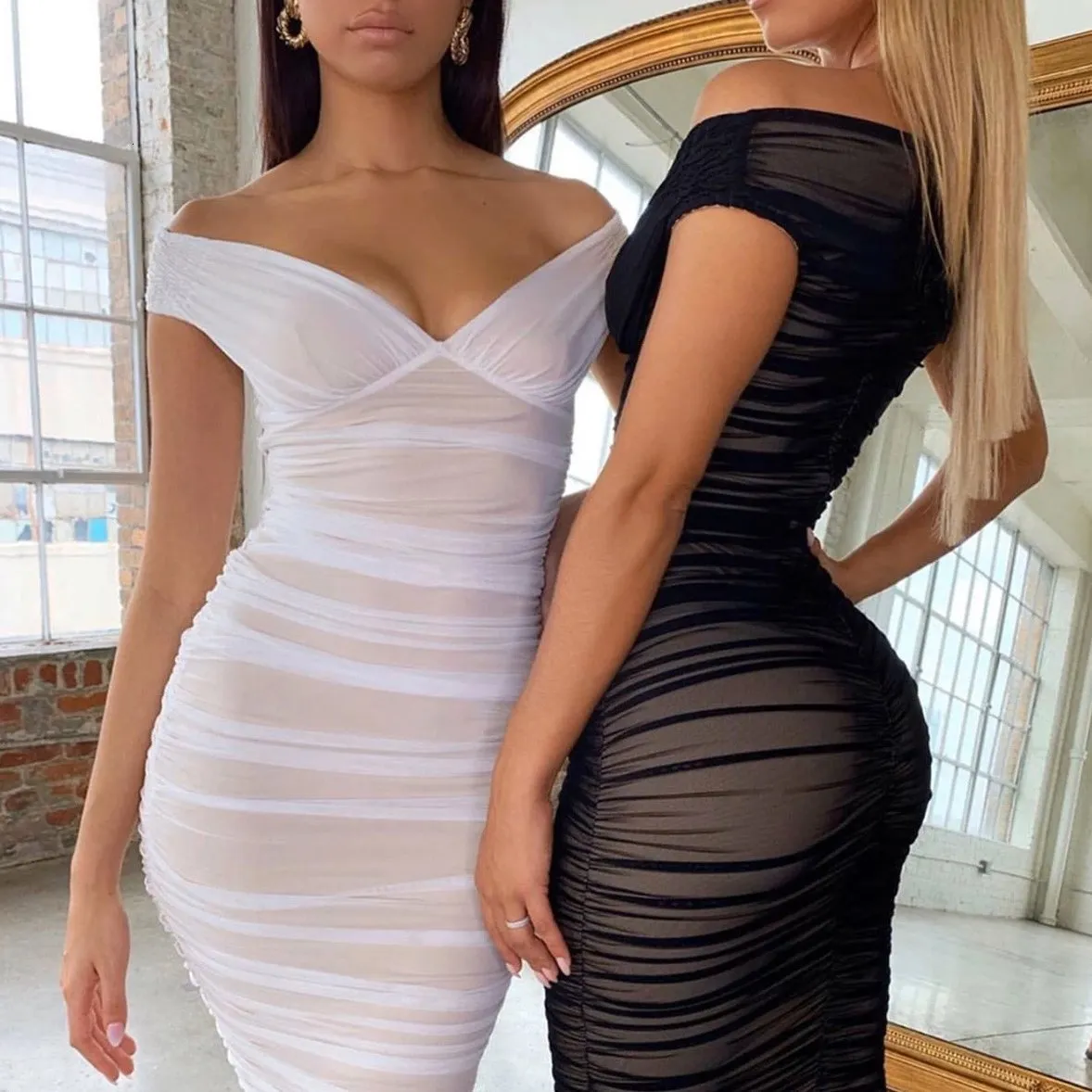 Women's Sheath Lace High-Waist V-Neck Dress